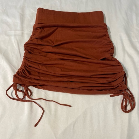 SHEIN Slayr Wideband Waist Drawstring Side
Bodycon Skirt - Picture 2 of 3